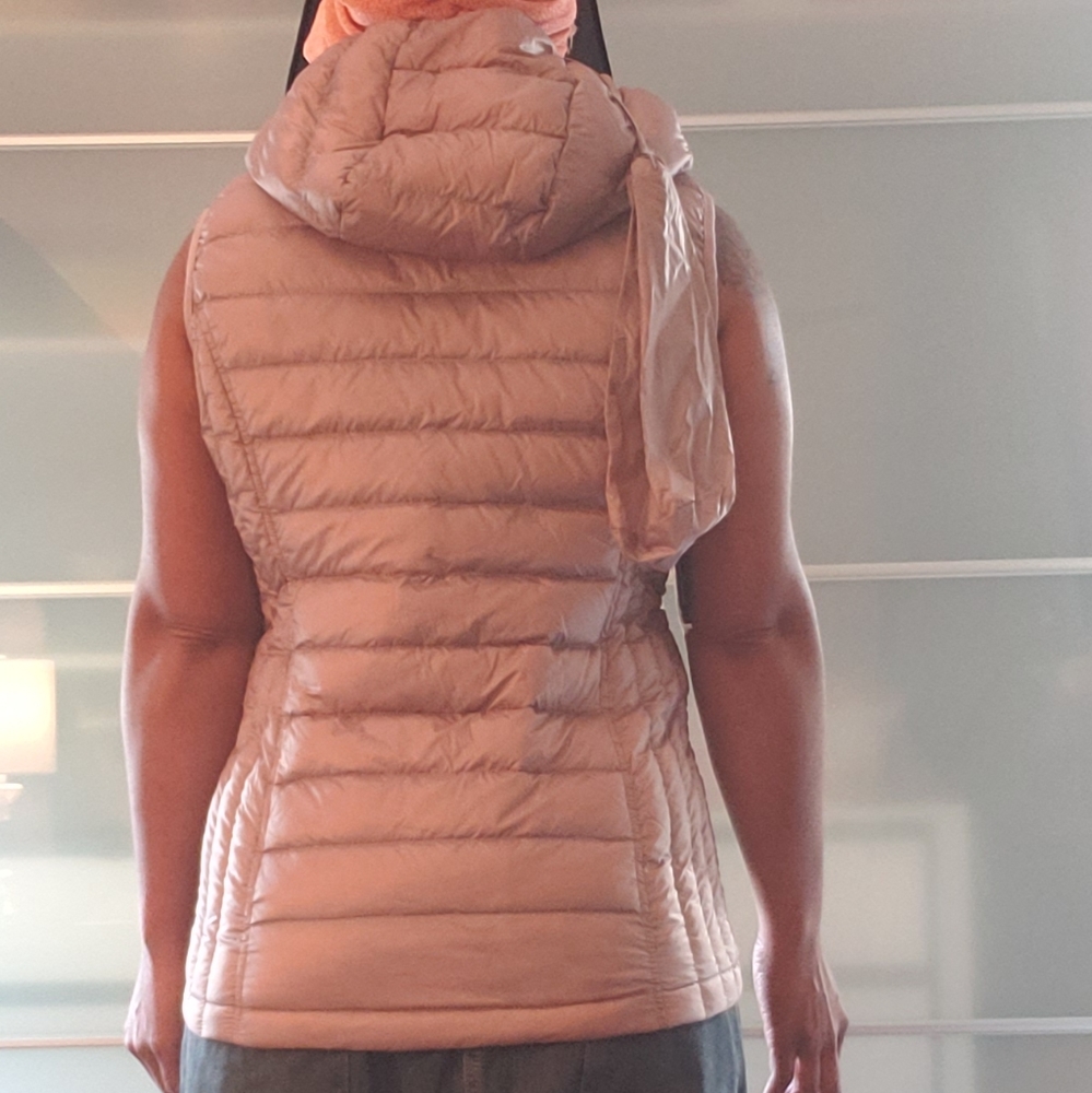 Vest - Picture 2 of 5
